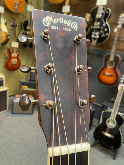 Martin CEO-9  acoustic guitar w/ case (preowned)