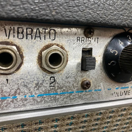 Vintage 1969 Fender Super Reverb Drip-Edge Silverface amplifier