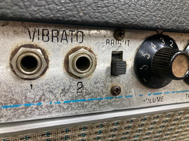Vintage 1969 Fender Super Reverb Drip-Edge Silverface amplifier