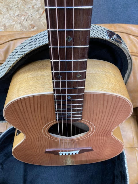 Cole Clark Angel Redwood Silky Oak w/ hardcase