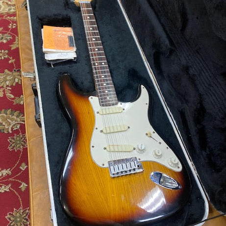 Fender Stratocaster Plus 1991 (one owner) w/ hard case