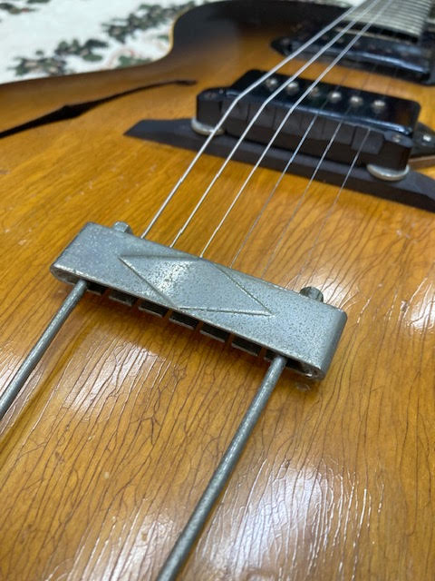 Gibson ES125 1956 hollowbody Guitar w/ mods + case