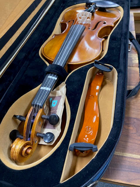 Scott Cao 4/4 violin (preowned)