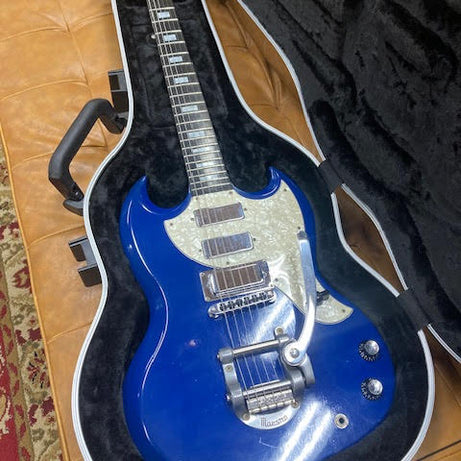 1999 USA Gibson SG Deluxe (Three Mini Humbucker) – Super Rare Blue Ice (pre-owned – in very good condition)