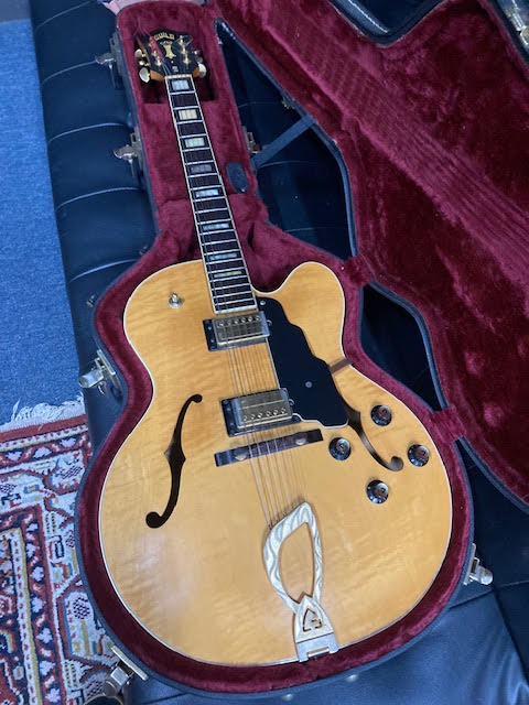 Guild 1996 X-170 USA Manhattan w/ original case