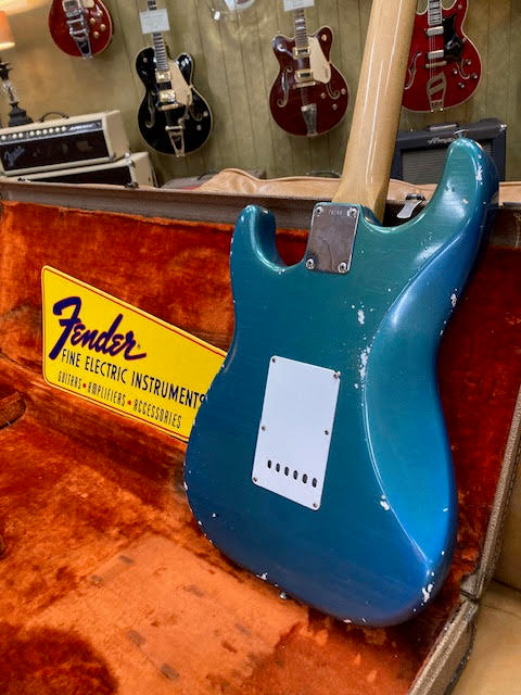 Fender Stratocaster 1962 electric guitar w/ original case - refin