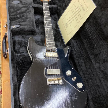 DeluxeTone Cosmopolitan Duo "Sweet Tuxedo" Custom guitar w/ hardcase