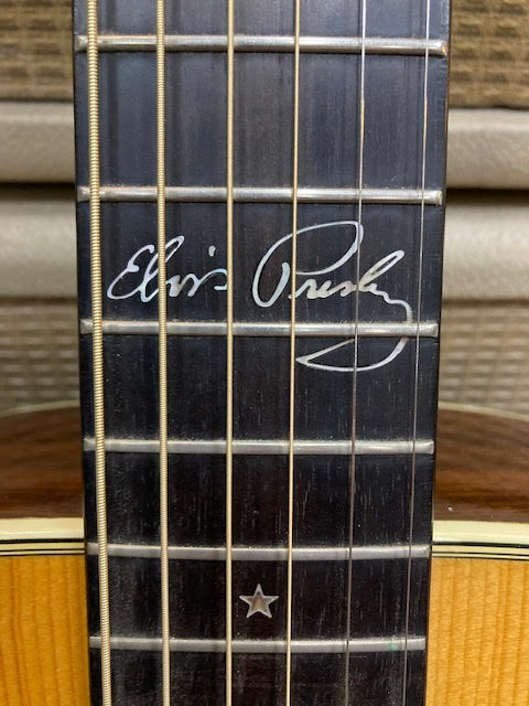 Martin D28 Elvis Presley 2007 w/ hardcase