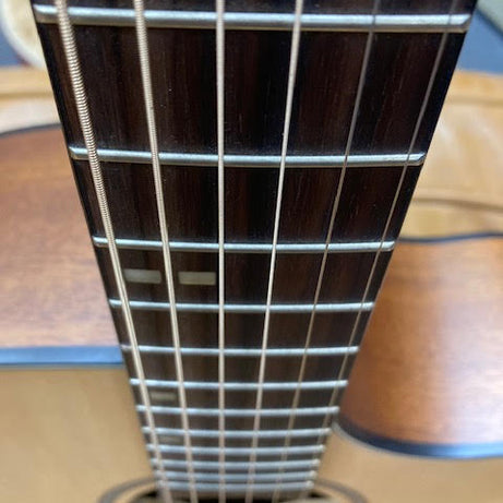 Veelah acoustic/electric guitar w/ gigbag