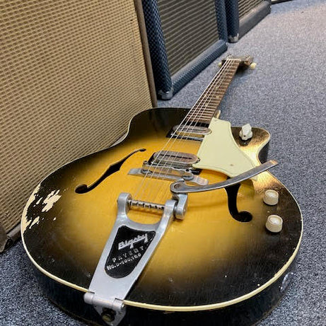Maton 1960's 45A Premier hollowbody electric guitar w/ case