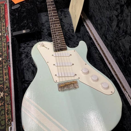 DeluxeTone Radiola Trio "Blue Bird" w/ hard case