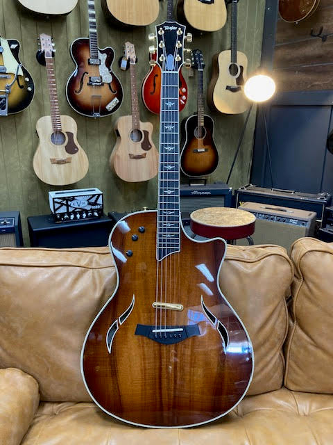 Taylor T5 C2 Koa acoustic/electric guitar (preowned) 2011