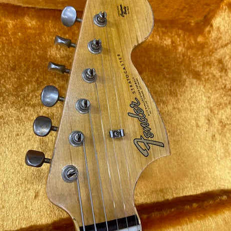 Fender Custom Shop Stratocaster 1967RI Limited edition Relic w/ case + candy