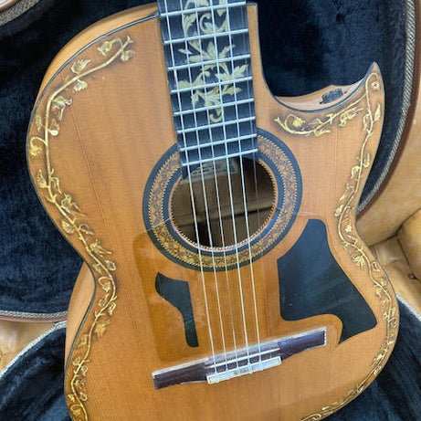 Rare Vintage Arturo Valdez flamenco guitar