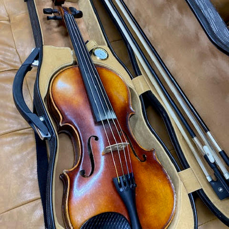 JOHN JUZEK VIOLIN 4/4 PREOWNED W/ CASE + 2 X BOWS