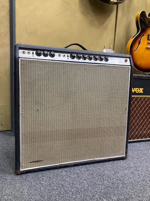 Vintage 1969 Fender Super Reverb Drip-Edge Silverface amplifier