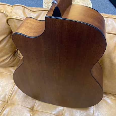 Veelah acoustic/electric guitar w/ gigbag
