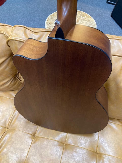 Veelah acoustic/electric guitar w/ gigbag