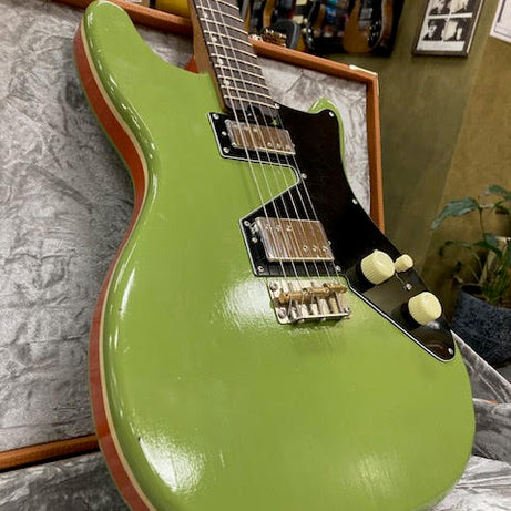 2026 DeluxeTone Cosmopolitan "Super Sonic" w/ hardcase