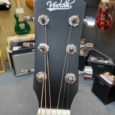 Veelah acoustic/electric guitar w/ gigbag