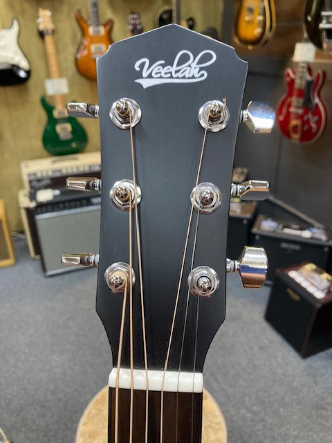 Veelah acoustic/electric guitar w/ gigbag