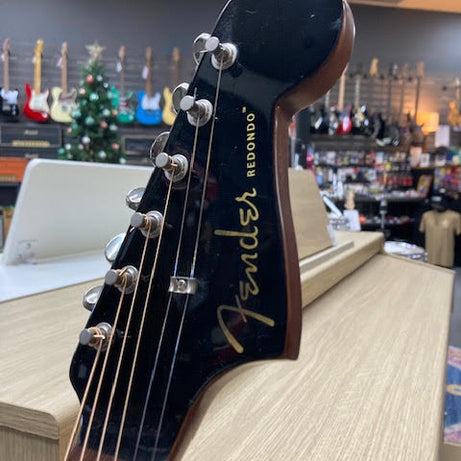 Fender Redondo Acoustic/electric guitar black w/ hardcase (preowned)