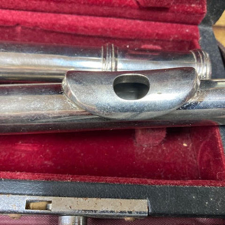 Jupiter Flute SFL511E w / case (preowned)