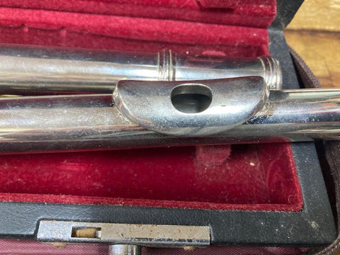 Jupiter Flute SFL511E w / case (preowned)