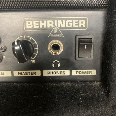 Behringer Bass Amp Ultrabass 900 (prewoned)
