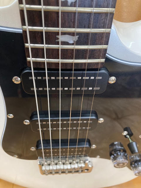 PRS SE NF3 Pearl White w/ gigbag (preowned excellent cond)