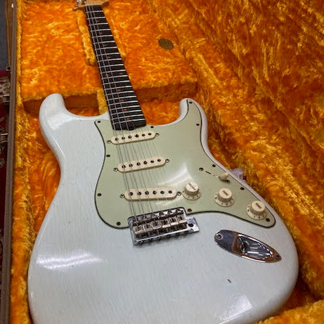 SOLD - Fender Customshop Stratocaster 1960 Journeyman Sonic Blue w/hardcase