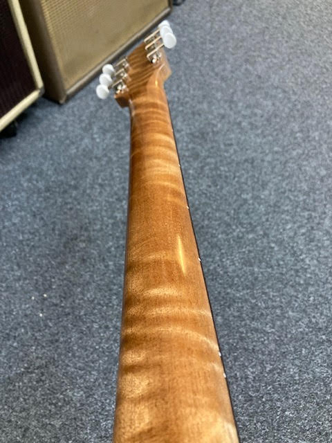 2026 DeluxeTone Cosmopolitan "Super Sonic" w/ hardcase