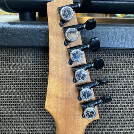 Walton Custom Electric guitar "Razors Edge"
