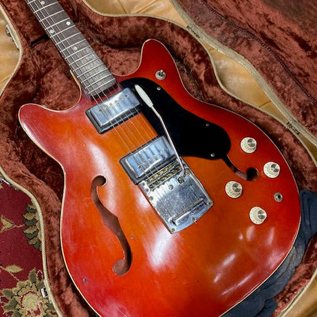 Supro Clermont 1967-8 semi-hollowbody electric guitar w/ case