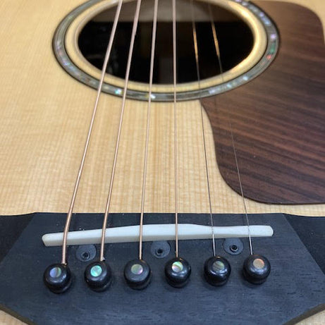 Taylor 814CE DLX acoustic electric guitar (preowned)