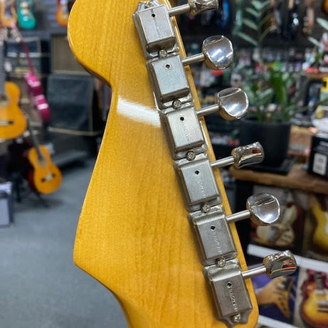 Fender Stratocaster Vintage II 1957RI w/case (preowned)