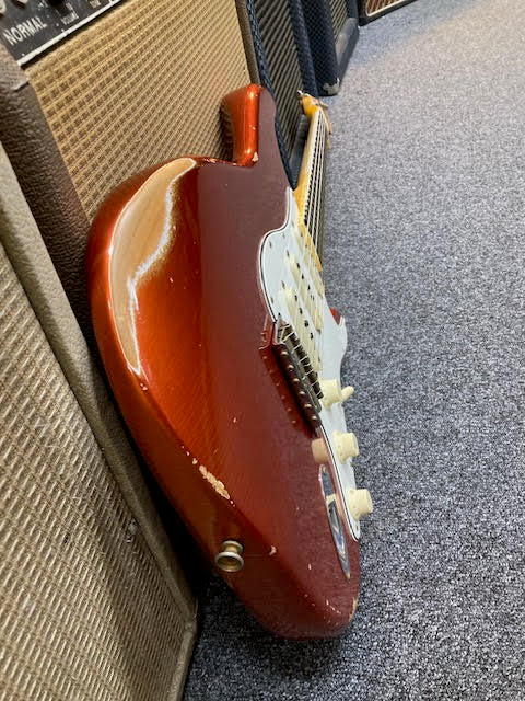 Fender Custom Shop Stratocaster 1967RI Limited edition Relic w/ case + candy
