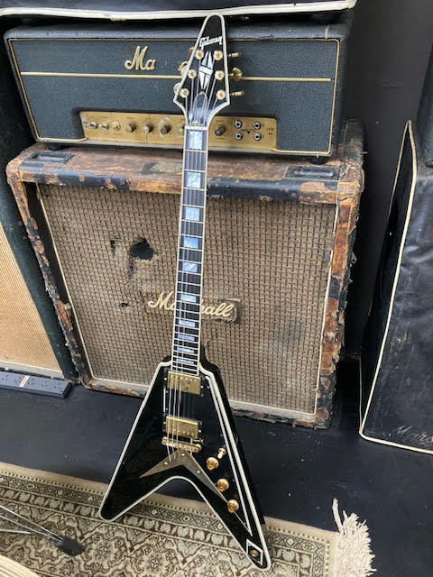 Gibson Flying V Custom Ebony w/ hardcase