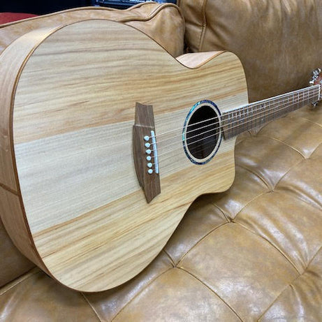 Cole Clark Studio Bunya Maple w/ gigcase