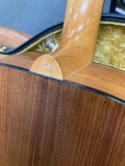 Maton SRS808 blackwood w/ case (preowned)