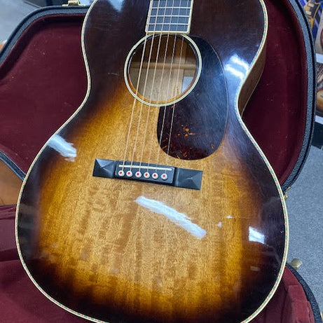 Martin CEO-9  acoustic guitar w/ case (preowned)