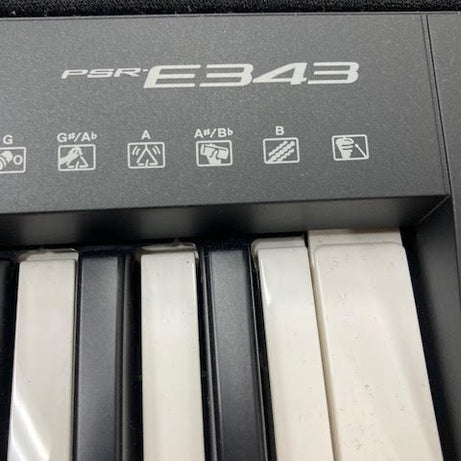 Yamaha PSRE343 keyboard w/ stand (preowned )