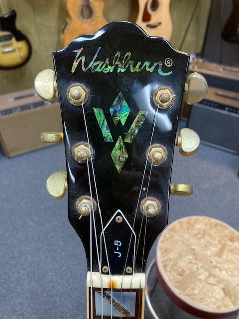 Washburn J-5 Hollowbody 2013 Jazz series (preowned)