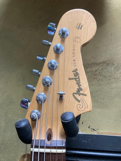 Fender Baritone Sub-sonic 2001 w/ hardcase