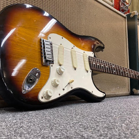 Fender Stratocaster Plus 1991 (one owner) w/ hard case