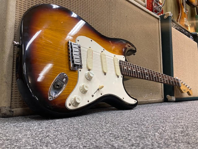 Fender Stratocaster Plus 1991 (one owner) w/ hard case