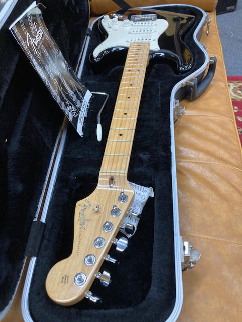 Fender Stratocaster 2008 Black Immaculate condition w/ case