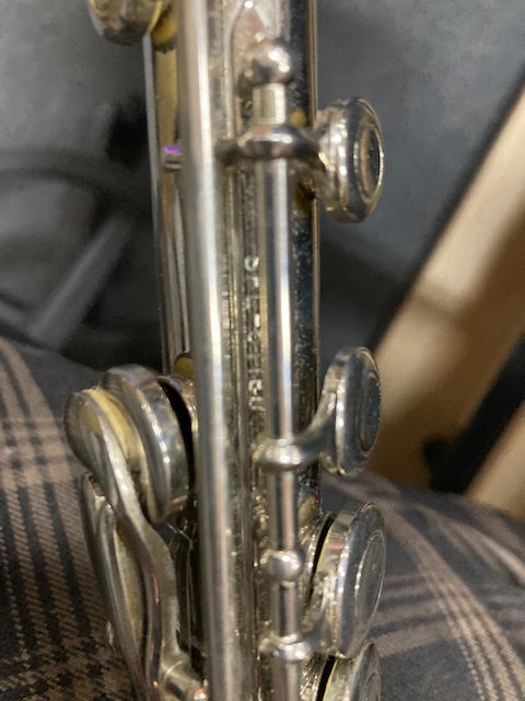Jupiter Flute SFL511E w / case (preowned)