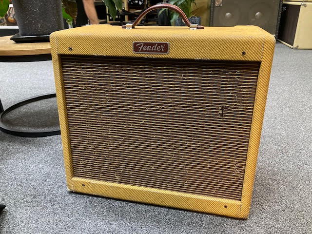 Fender Blues Junior Tweed Limited edition guitar amplifier (preowned)