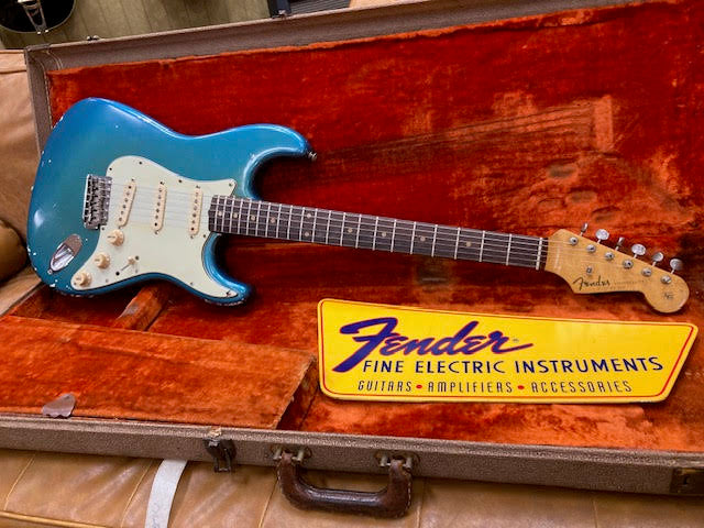 Fender Stratocaster 1962 electric guitar w/ original case - refin